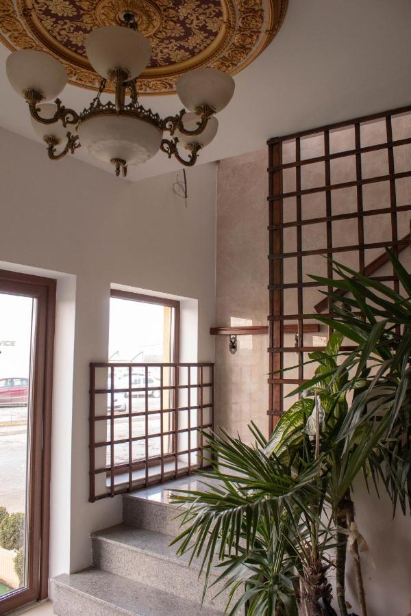 Sultan Mehmet Pensiune & Restaurant براشوف المظهر الخارجي الصورة